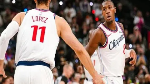 西汉姆联以4100万欧加300万欧总报价，瞄准阿贾克斯中场球员库杜斯加盟